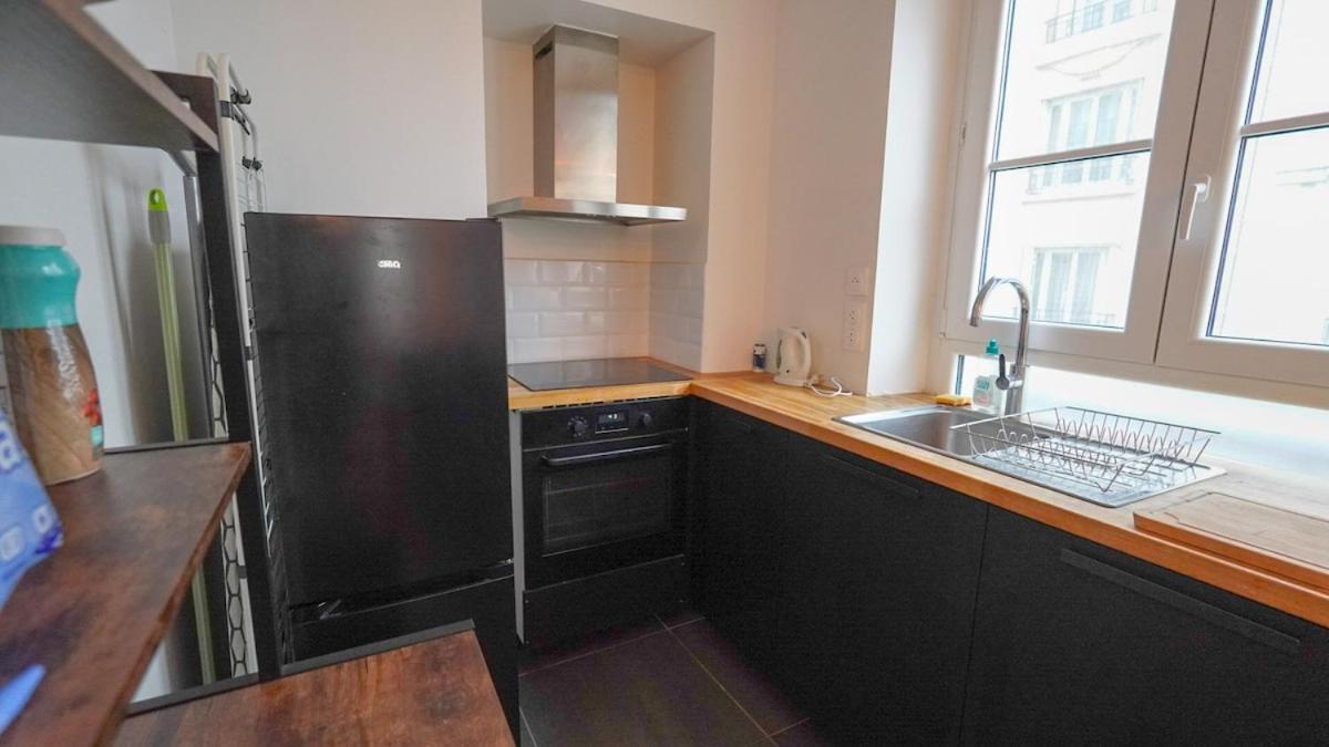 Apartment 6 Chic Spacious Flat Moulin Rouge